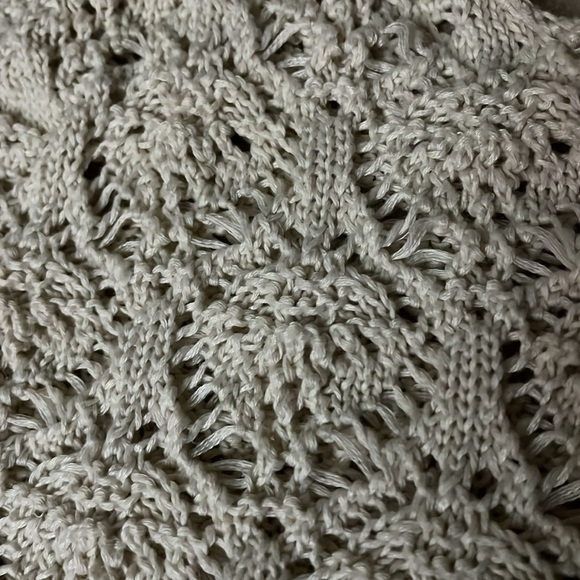 Crochet Crop Tank Top - Picture 3 of 4